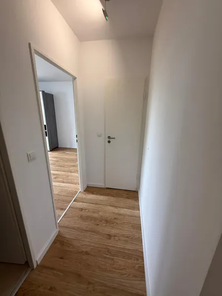 schöne 1-Zimmer Wohnung mit gratis Möbeln (App 302) — photo 1